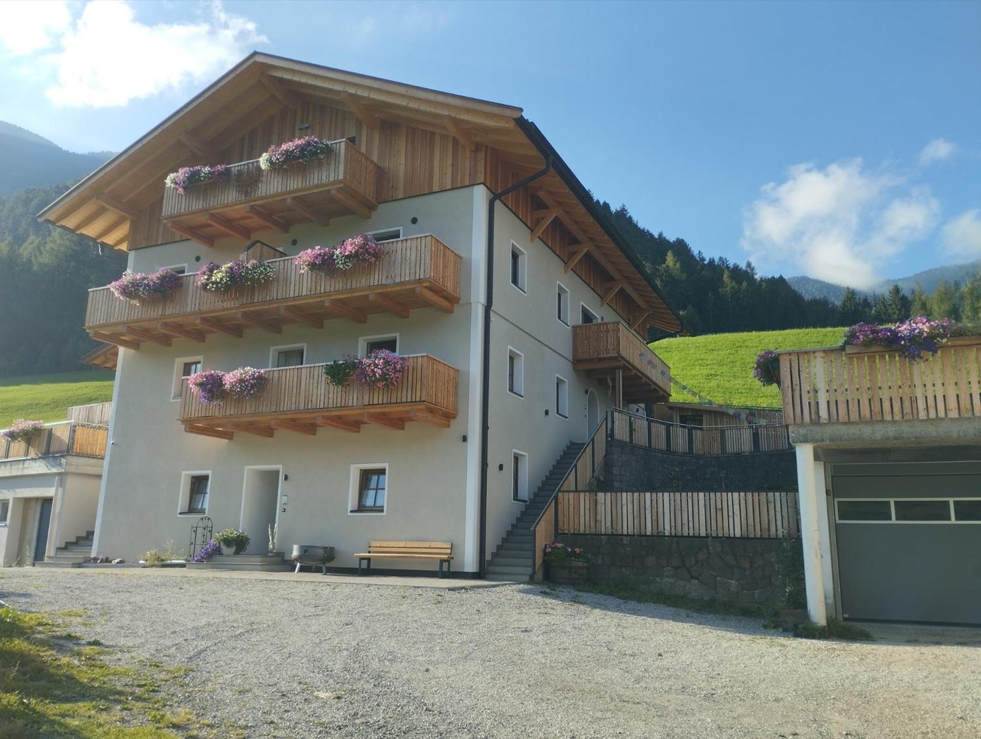 Planerhof Apartment Edelweiss Funes  Exterior photo